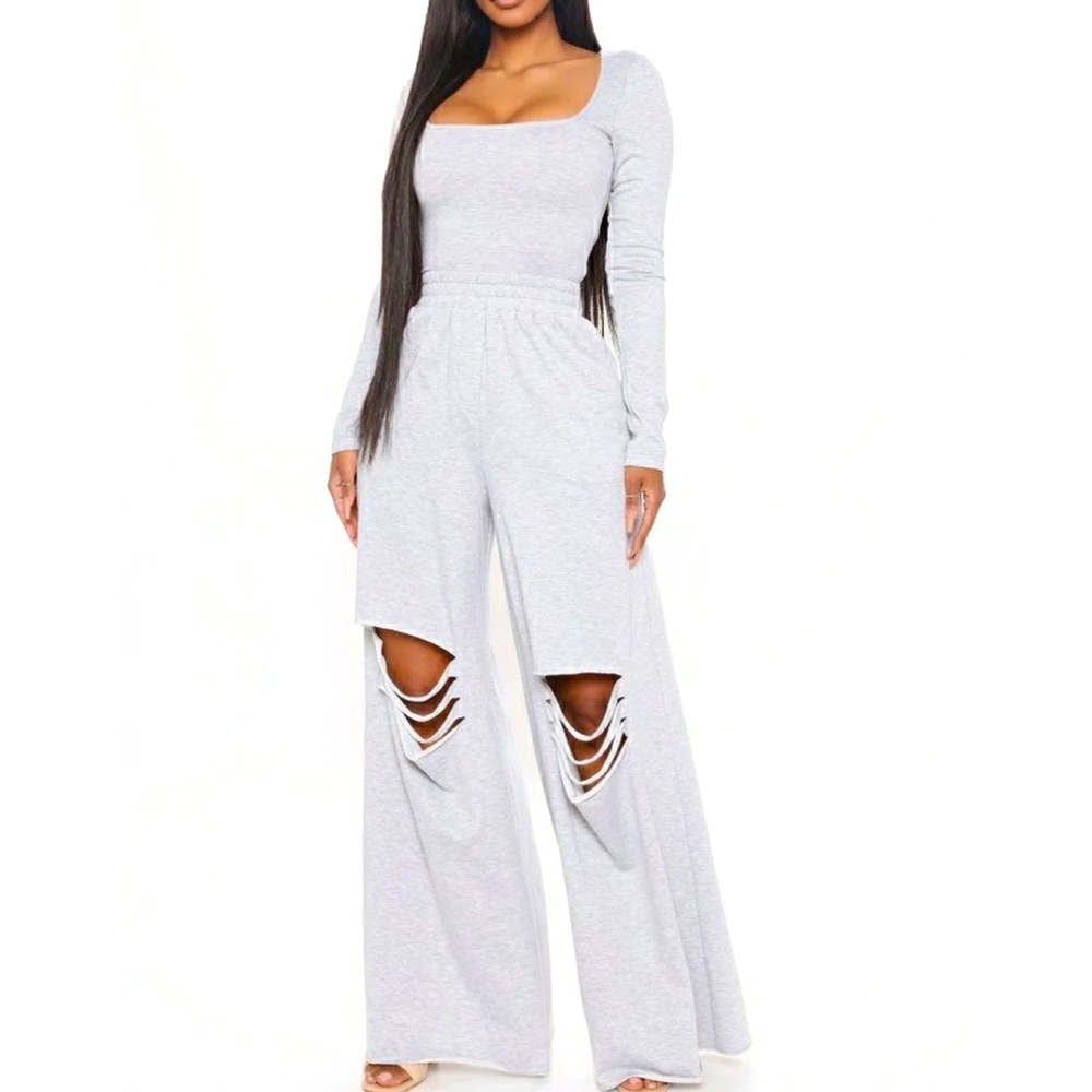 Cute wide leg pants set.